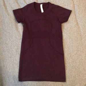 Lululemon Swiftly Tech Short Sleeve Crew size 2
